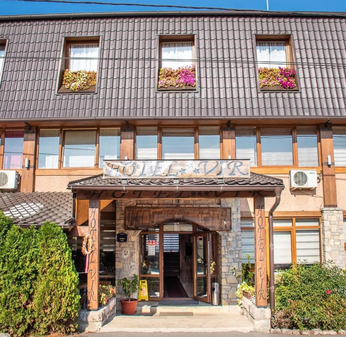 Hotel "Vir" Velika Plana Exterior foto